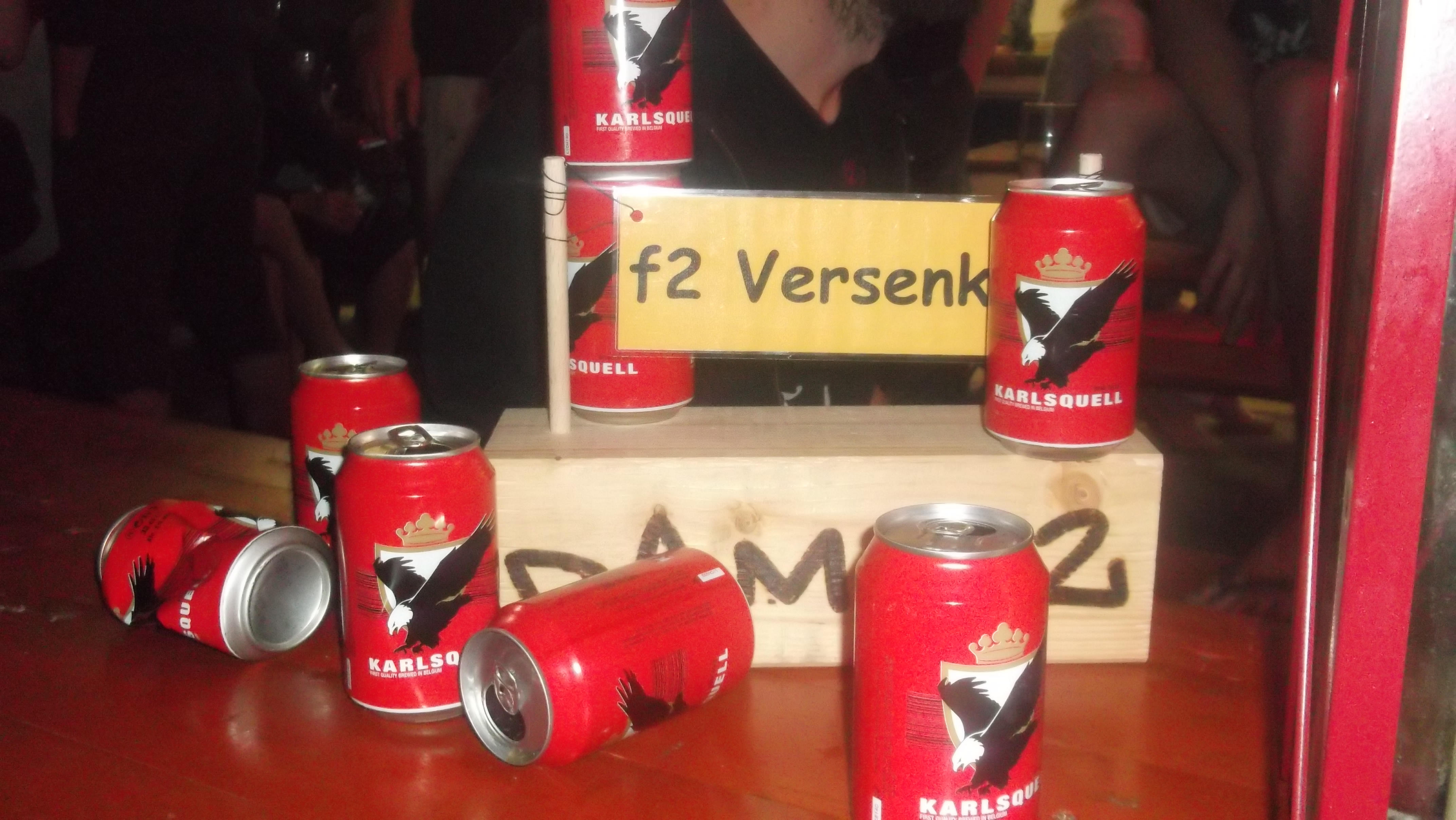 f2 versenkt dosenbier